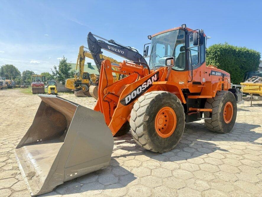 Doosan DL250 - Kolesový nakladač: obrázok 5 Doosan DL250 - Kolesový nakladač: obrázok 5