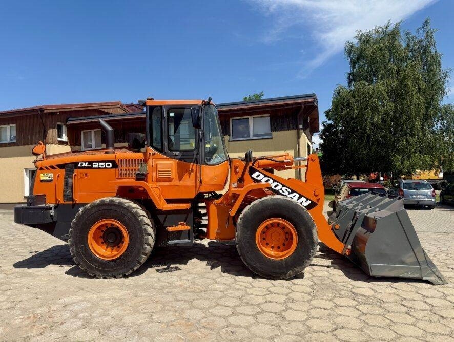 Doosan DL250 - Kolesový nakladač: obrázok 1 Doosan DL250 - Kolesový nakladač: obrázok 1