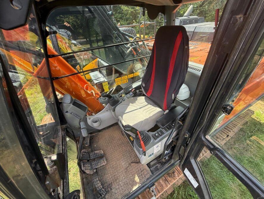 Leasing Hitachi KTEG KTS390-6 LCN  Hitachi KTEG KTS390-6 LCN: obrázok 11