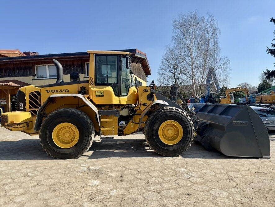 Volvo L120F - Kolesový nakladač: obrázok 5 Volvo L120F - Kolesový nakladač: obrázok 5