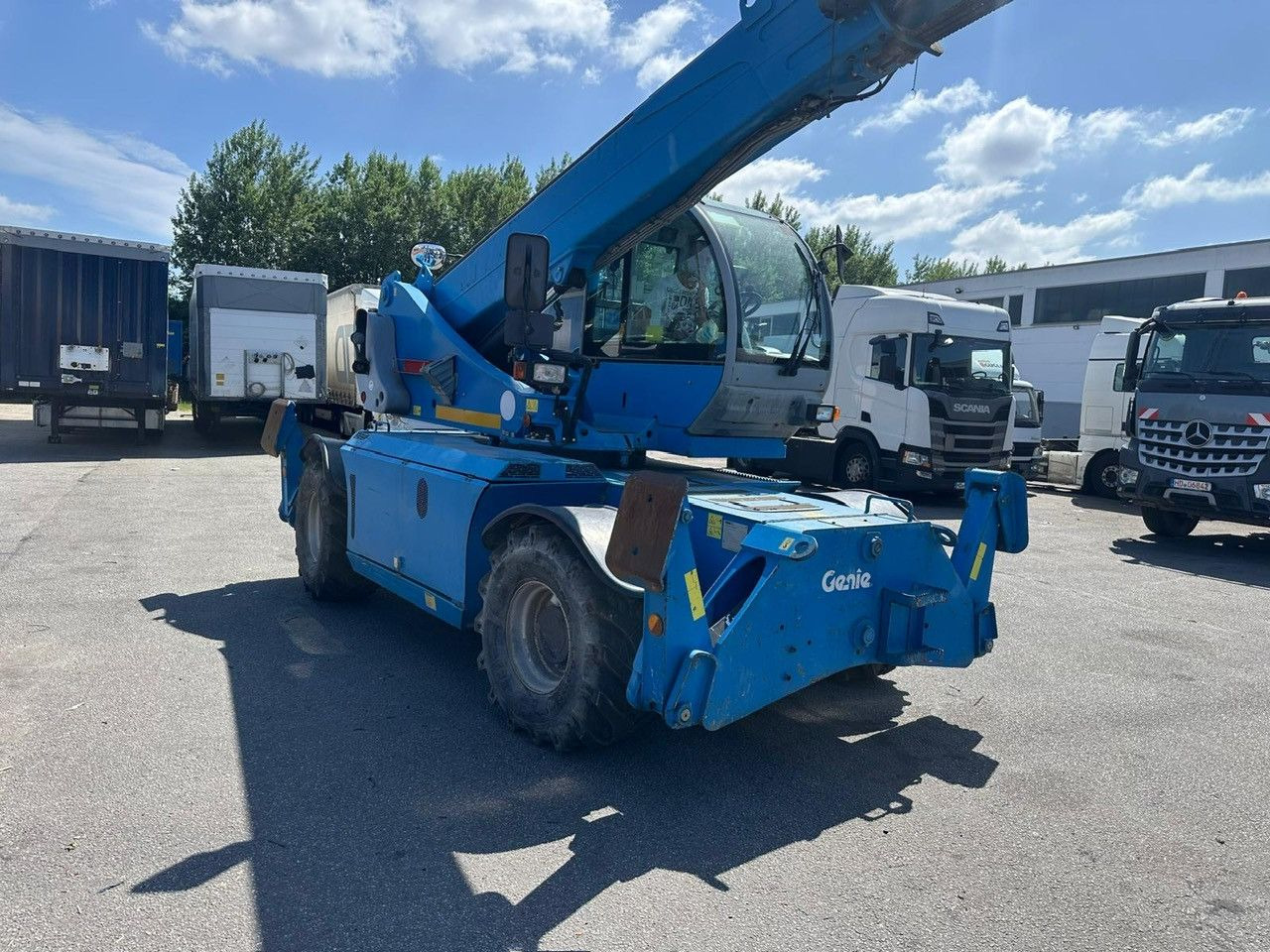 Genie Terex GTH 4018 SR/4x4/ ROTO - Automobilová plošina: obrázok 4 Genie Terex GTH 4018 SR/4x4/ ROTO - Automobilová plošina: obrázok 4