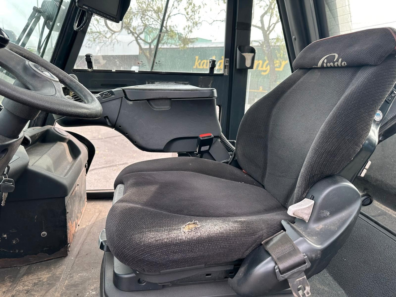 Linde H80D -03/900 Klima/Rückfahrkamera Linde H80D -03/900 Klima/Rückfahrkamera - Dieselový vysokozdvižný vozík: obrázok 5 Linde H80D -03/900 Klima/Rückfahrkamera Linde H80D -03/900 Klima/Rückfahrkamera - Dieselový vysokozdvižný vozík: obrázok 5