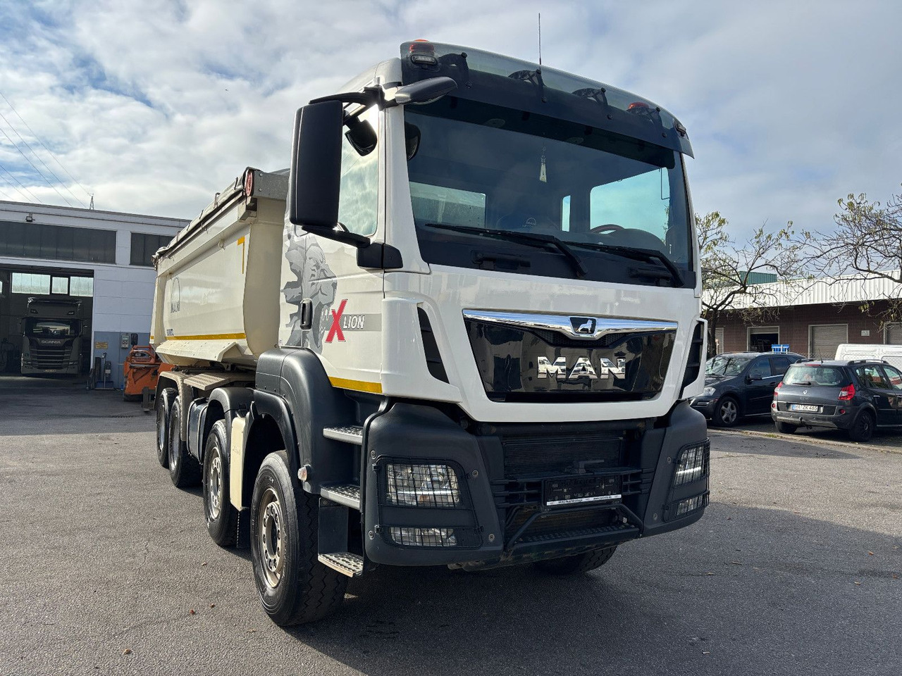 MAN TGS41.510 8x4 Schmitz Muldenkipper Retarder/19m³ - Sklápač: obrázok 3 MAN TGS41.510 8x4 Schmitz Muldenkipper Retarder/19m³ - Sklápač: obrázok 3