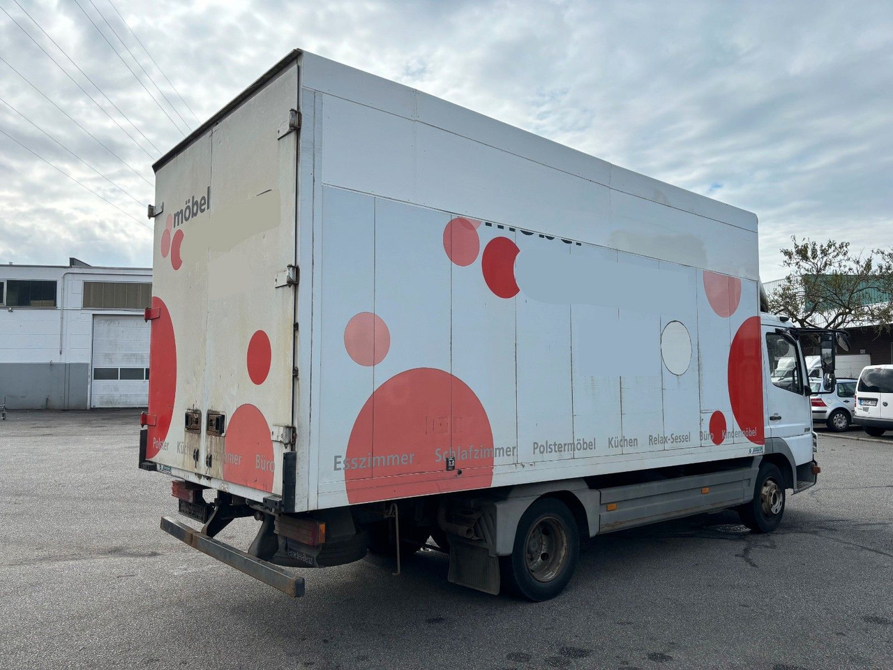 Mercedes-Benz 818 Kurze Radstand Blattfederung - Dodávka skriňová nadstavba: obrázok 3 Mercedes-Benz 818 Kurze Radstand Blattfederung - Dodávka skriňová nadstavba: obrázok 3