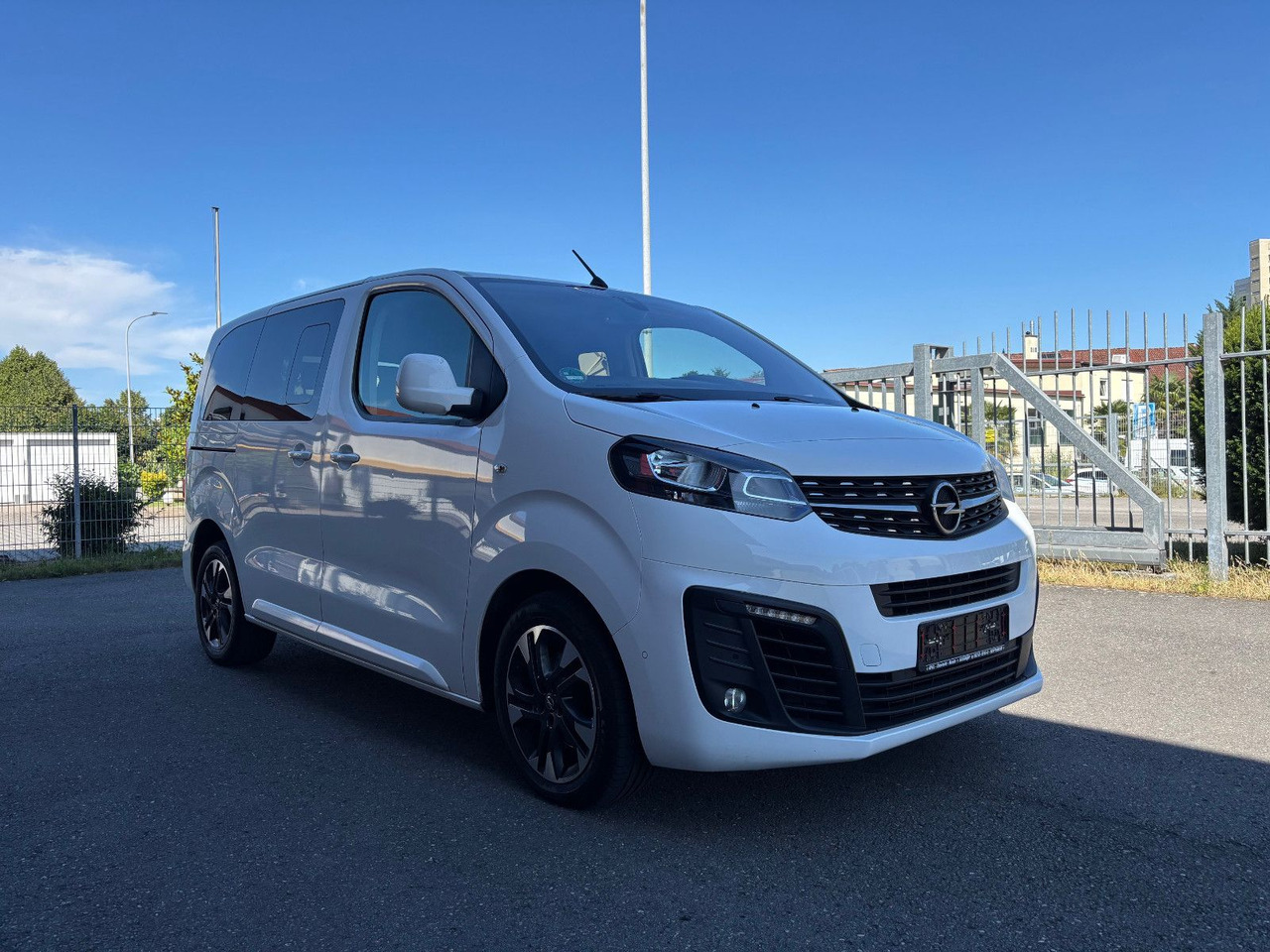 Opel Zafira Life Edition S - Mikrobus: obrázok 3 Opel Zafira Life Edition S - Mikrobus: obrázok 3