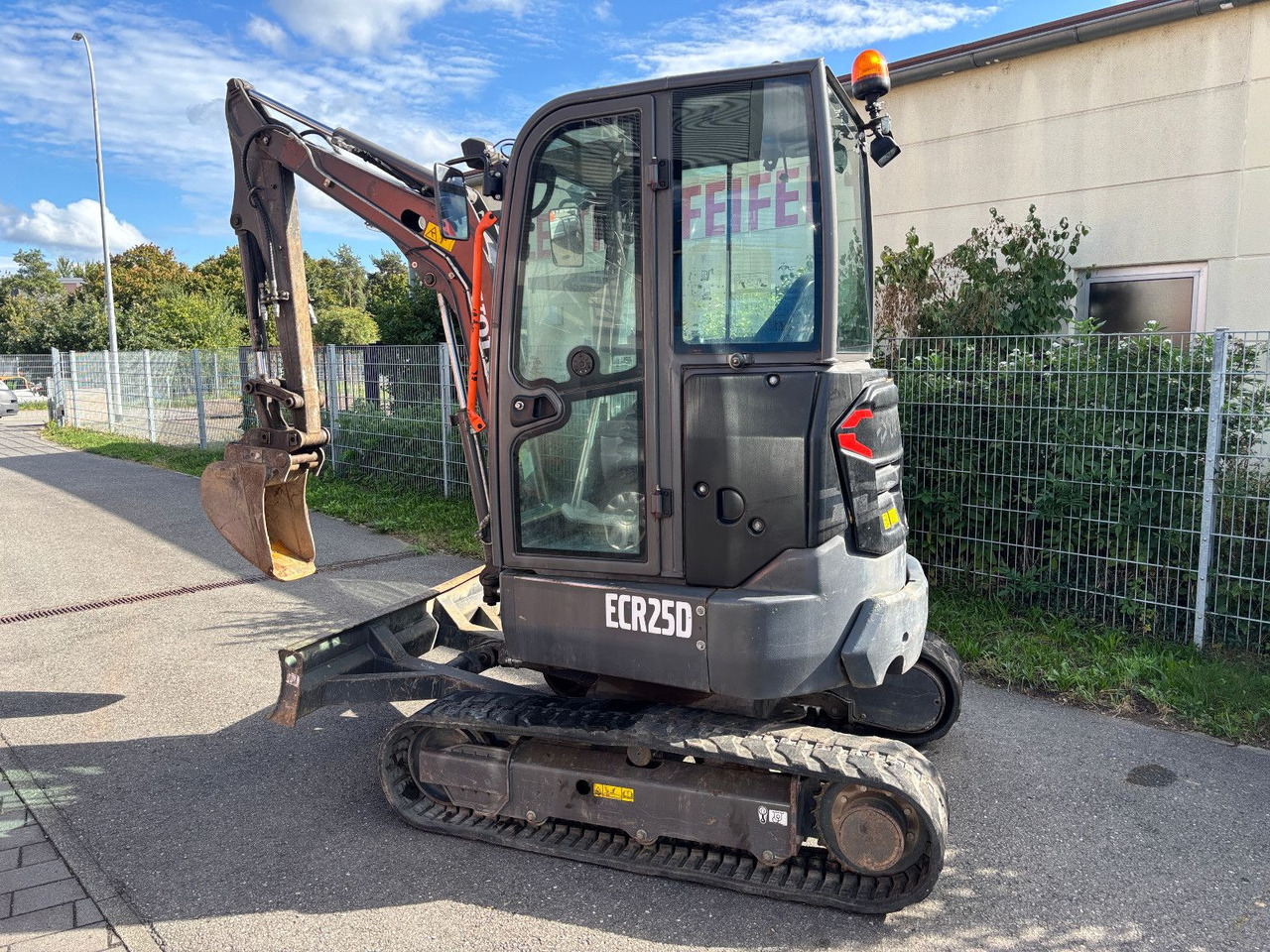 Volvo ECR 25 D - Mini rýpadlo: obrázok 4 Volvo ECR 25 D - Mini rýpadlo: obrázok 4