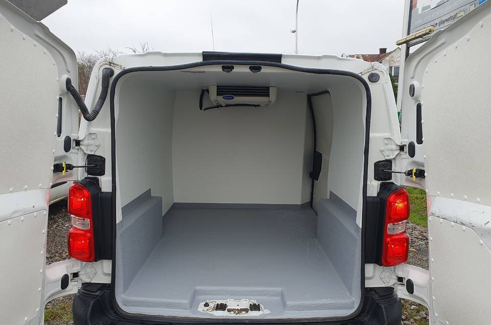 Citroen JUMPY CHLODNIA MROZNIA CARRIER+230V KLIMA EURO6 - Chladiarenská dodávka: obrázok 2 Citroen JUMPY CHLODNIA MROZNIA CARRIER+230V KLIMA EURO6 - Chladiarenská dodávka: obrázok 2
