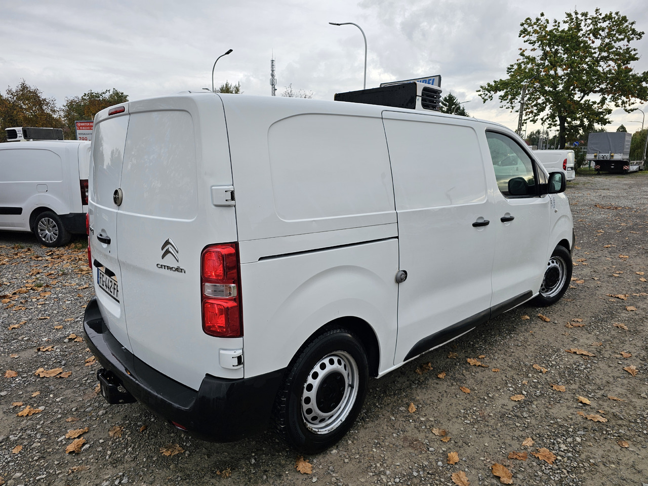 Citroen JUMPY CHLODNIA MROZNIA CARRIER+230V KLIMA NAVI EURO6 - Chladiarenská dodávka: obrázok 4 Citroen JUMPY CHLODNIA MROZNIA CARRIER+230V KLIMA NAVI EURO6 - Chladiarenská dodávka: obrázok 4