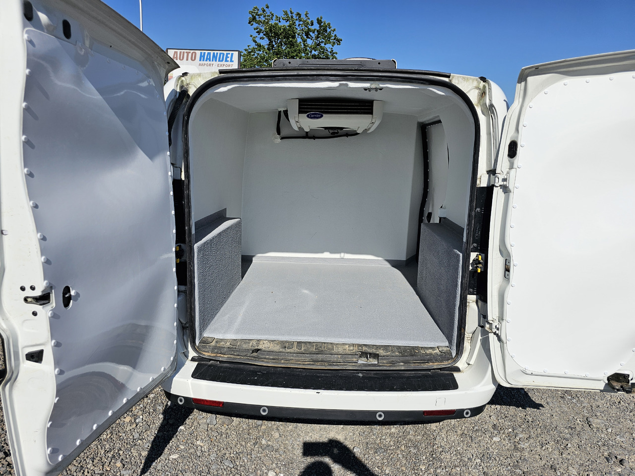 FIAT DOBLO CHLODNIA MROZNIA CARRIER KLIMA EURO6 - Chladiarenská dodávka: obrázok 2 FIAT DOBLO CHLODNIA MROZNIA CARRIER KLIMA EURO6 - Chladiarenská dodávka: obrázok 2