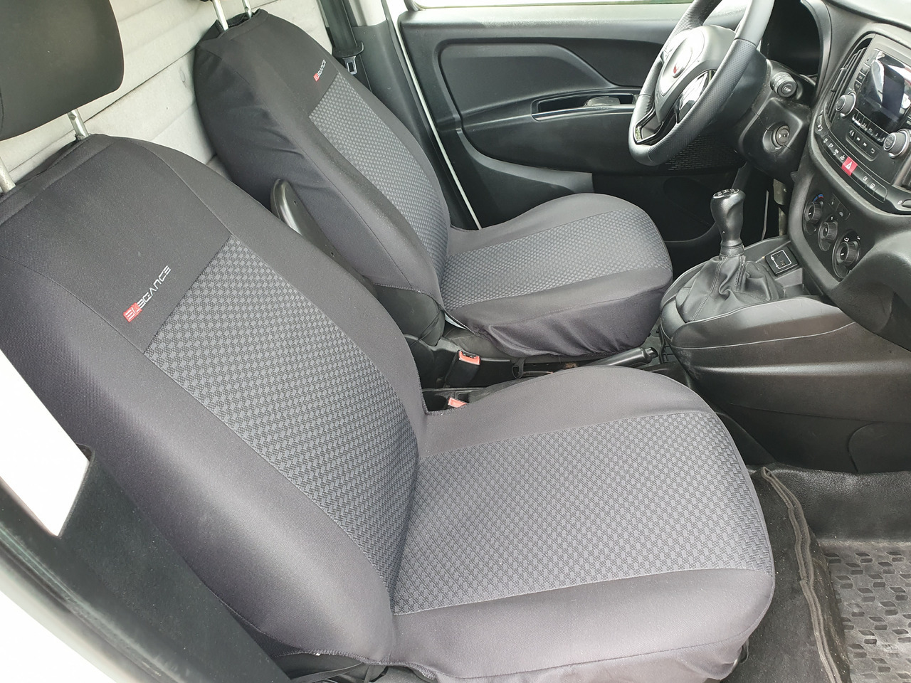 FIAT DOBLO LONG CHLODNIA carrier+230v KLIMA EURO6 - Chladiarenská dodávka: obrázok 4 FIAT DOBLO LONG CHLODNIA carrier+230v KLIMA EURO6 - Chladiarenská dodávka: obrázok 4
