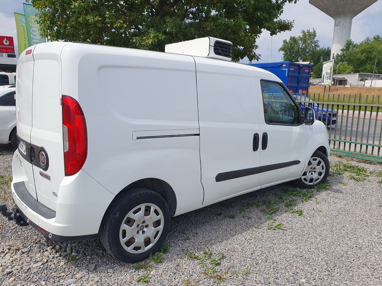 FIAT DOBLO LONG CHLODNIA carrier KLIMA EURO6 - Chladiarenská dodávka: obrázok 2 FIAT DOBLO LONG CHLODNIA carrier KLIMA EURO6 - Chladiarenská dodávka: obrázok 2