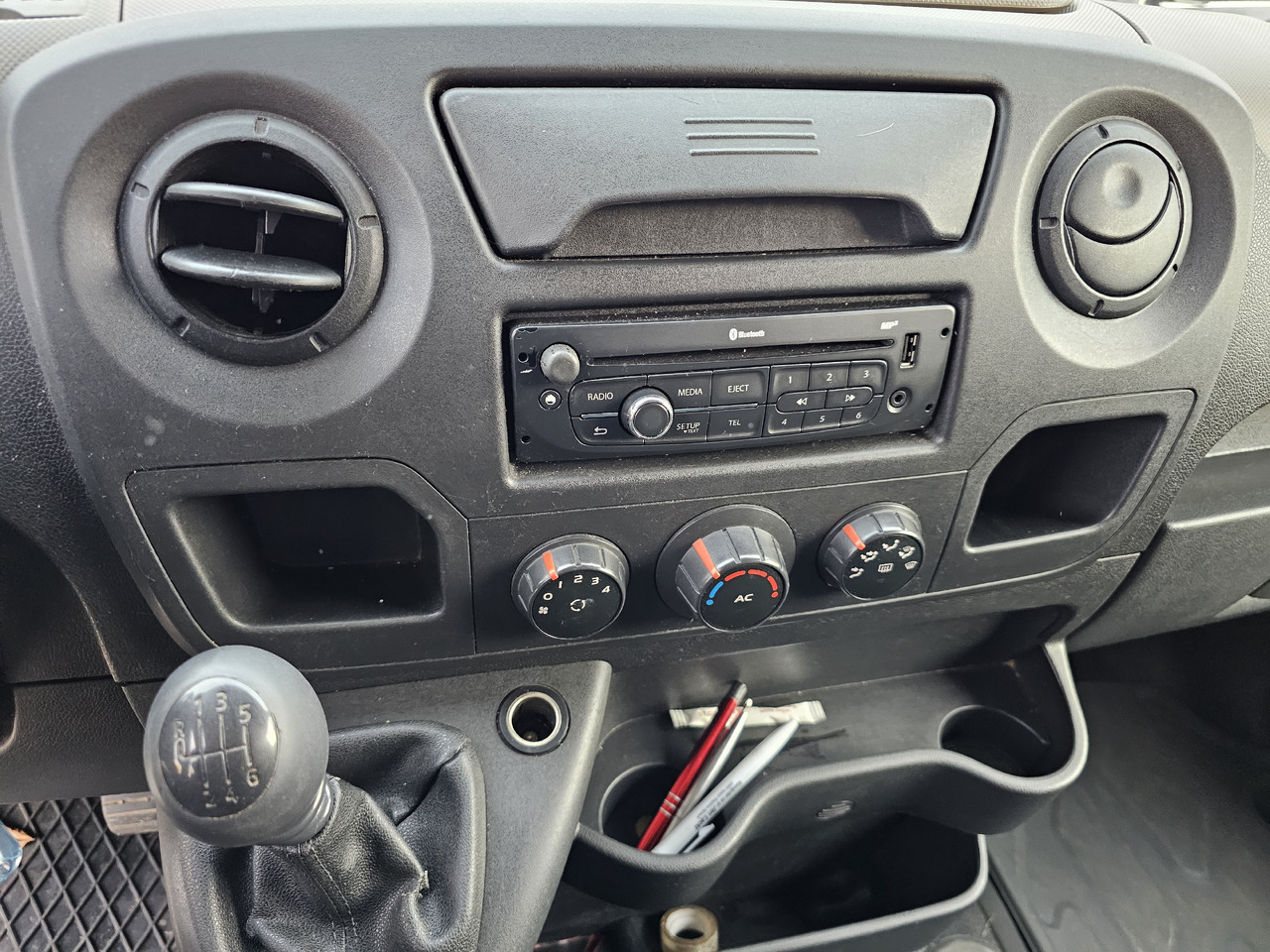 RENAULT MASTER 2.3 L3H2 CHLODNIA CARRIER KLIMA EURO5 - Chladiarenská dodávka: obrázok 5 RENAULT MASTER 2.3 L3H2 CHLODNIA CARRIER KLIMA EURO5 - Chladiarenská dodávka: obrázok 5