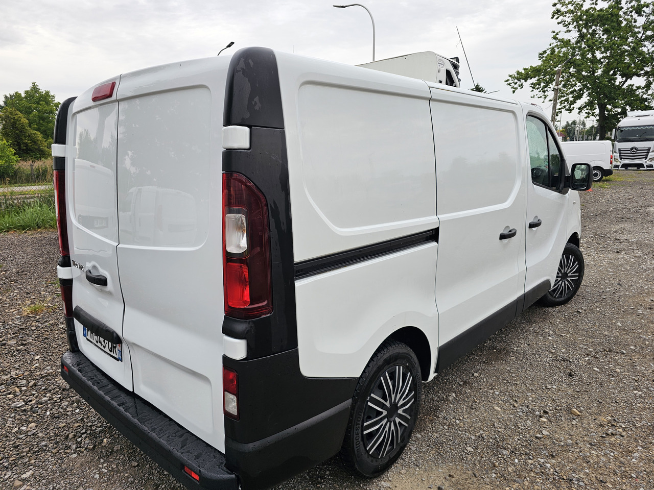 RENAULT TRAFIC CHLODNIA MROZNIA CARRIER+230V KLIMA EURO6 - Chladiarenská dodávka: obrázok 4 RENAULT TRAFIC CHLODNIA MROZNIA CARRIER+230V KLIMA EURO6 - Chladiarenská dodávka: obrázok 4
