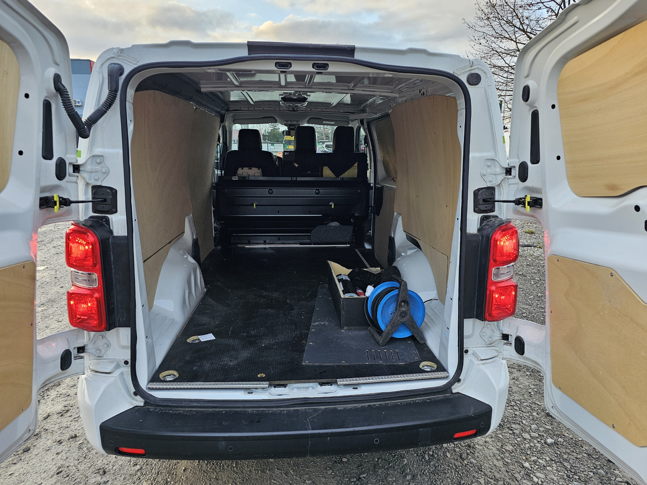 TOYOTA PROACE LONG ELECTRIC 75 KWH KLIMA NAVI KAMERA - Malá dodávka, Elektrická dodávka: obrázok 3 TOYOTA PROACE LONG ELECTRIC 75 KWH KLIMA NAVI KAMERA - Malá dodávka, Elektrická dodávka: obrázok 3