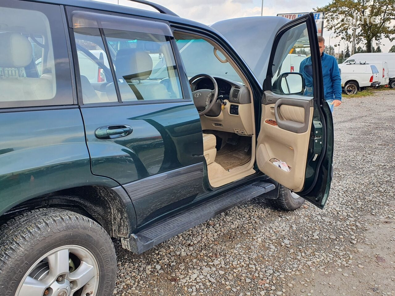 Toyota LAND CRUISER 100 4,2 TD KLIMA 7 OSOB - SUV: obrázok 4 Toyota LAND CRUISER 100 4,2 TD KLIMA 7 OSOB - SUV: obrázok 4