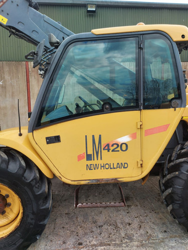 2000 New Holland LM420 - Teleskopický nakladač: obrázok 3 2000 New Holland LM420 - Teleskopický nakladač: obrázok 3