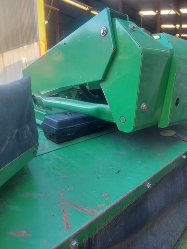 John Deere 131 - Kosačka: obrázok 2 John Deere 131 - Kosačka: obrázok 2