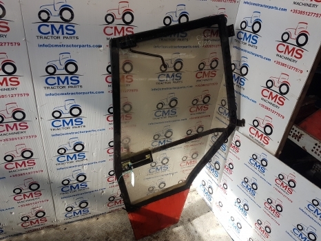 Case 5120, 5140, 5240, 5130 Cab Door Left Assembly 3093764r92, 1330931c1 - Dvere a diely pre Traktor: obrázok 1 Case 5120, 5140, 5240, 5130 Cab Door Left Assembly 3093764r92, 1330931c1 - Dvere a diely pre Traktor: obrázok 1
