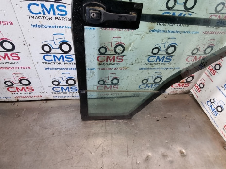 Case 5140, 5120, 5240, 5130 Cab Door Left Assembly 1546807c2, 1330931c1 - Dvere a diely: obrázok 5 Case 5140, 5120, 5240, 5130 Cab Door Left Assembly 1546807c2, 1330931c1 - Dvere a diely: obrázok 5