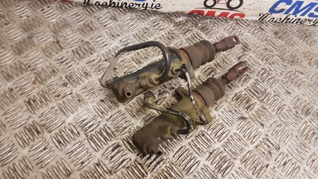 Case 856 Xl, 844 Xl, 745 Xl, 743 Xl Brake Master Cylinders 1287846c91, 226301a1 - Brzdový valec pre Traktor: obrázok 3 Case 856 Xl, 844 Xl, 745 Xl, 743 Xl Brake Master Cylinders 1287846c91, 226301a1 - Brzdový valec pre Traktor: obrázok 3