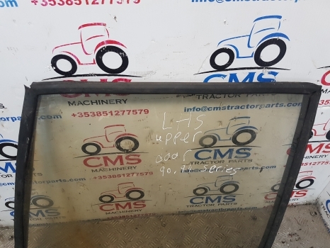 David Brown Case 90, 94 Series 1390, 1394 Upper Door Glass Left K303701 - Dvere a diely pre Traktor: obrázok 3 David Brown Case 90, 94 Series 1390, 1394 Upper Door Glass Left K303701 - Dvere a diely pre Traktor: obrázok 3