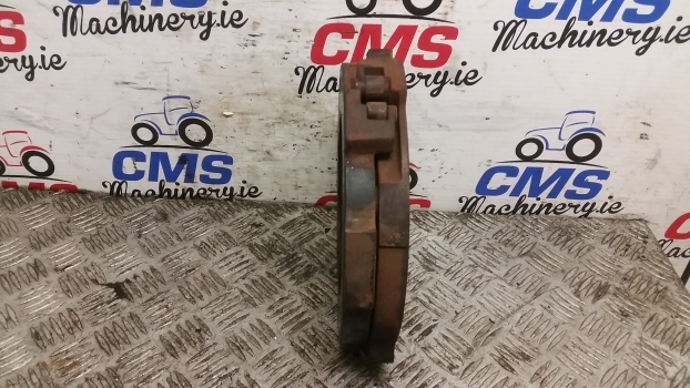 Deutz Agrotron 6.15 Rear Axle Brake Actuator Plate 04423836 - Diely bŕzd pre Traktor: obrázok 4 Deutz Agrotron 6.15 Rear Axle Brake Actuator Plate 04423836 - Diely bŕzd pre Traktor: obrázok 4