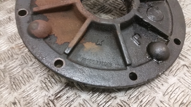 Deutz Agrotron 6.15 Rear Axle Brake Plate Housing 04417461, 33000330003 - Diely bŕzd pre Traktor: obrázok 2 Deutz Agrotron 6.15 Rear Axle Brake Plate Housing 04417461, 33000330003 - Diely bŕzd pre Traktor: obrázok 2