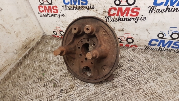 Deutz Dx 3.90, 3.70, 6807, 7007, 7207, 7807 Rear Axle Brake Support - Diely bŕzd pre Traktor: obrázok 1 Deutz Dx 3.90, 3.70, 6807, 7007, 7207, 7807 Rear Axle Brake Support - Diely bŕzd pre Traktor: obrázok 1