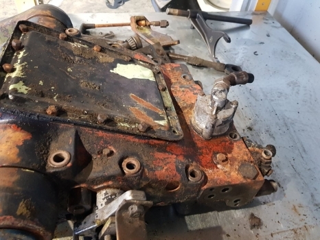 Deutz Dx Series Dx110, Dx85, Dx90, Dx120 Lift Cover Complete K4340648 - Hydraulika pre Traktor: obrázok 2 Deutz Dx Series Dx110, Dx85, Dx90, Dx120 Lift Cover Complete K4340648 - Hydraulika pre Traktor: obrázok 2