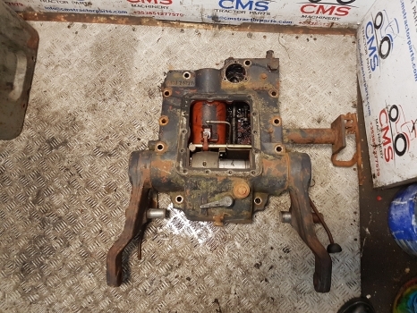 Deutz Dxbis110, 120, 85, 90 Hydraulic Lift Cover Assy 4337465r, 04331256 - Hydraulika pre Traktor: obrázok 4 Deutz Dxbis110, 120, 85, 90 Hydraulic Lift Cover Assy 4337465r, 04331256 - Hydraulika pre Traktor: obrázok 4