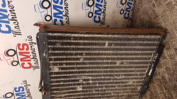 Fiat F Series F130, F140, F120, F115 Conditioning Condenser Radiator 5155716 - Chladič klimatizácie pre Traktor: obrázok 4 Fiat F Series F130, F140, F120, F115 Conditioning Condenser Radiator 5155716 - Chladič klimatizácie pre Traktor: obrázok 4