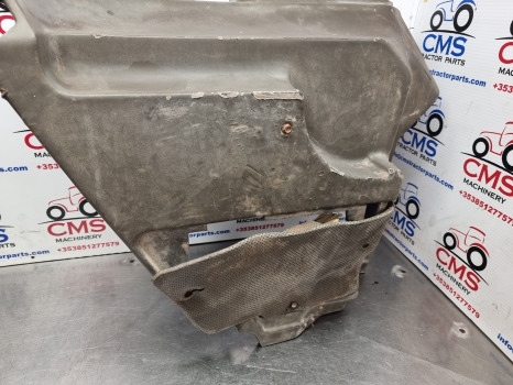 Fiat F140, F120, F130, F Series, Cab Interior Panel Cracked 5153814 - Kabína a interiér: obrázok 3 Fiat F140, F120, F130, F Series, Cab Interior Panel Cracked 5153814 - Kabína a interiér: obrázok 3