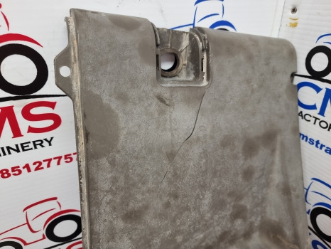 Fiat F140, F120, F130, F Series, Cab Interior Panel, Cup Holder Cracked 9966228 - Kabína a interiér: obrázok 3 Fiat F140, F120, F130, F Series, Cab Interior Panel, Cup Holder Cracked 9966228 - Kabína a interiér: obrázok 3