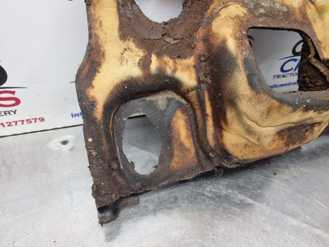 Fiat F140, F120, F130, F Series, Cab Interior Panel, Insulator 5155555 - Kabína a interiér: obrázok 4 Fiat F140, F120, F130, F Series, Cab Interior Panel, Insulator 5155555 - Kabína a interiér: obrázok 4