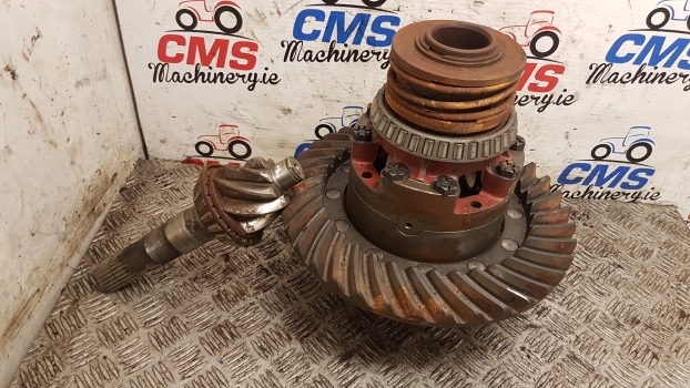 Ford 10, 100, 600 Rear Bevel Gear Differential E0nn4209ca, E0nn4610da, 83927041 - Diferenciál pre Traktor: obrázok 1 Ford 10, 100, 600 Rear Bevel Gear Differential E0nn4209ca, E0nn4610da, 83927041 - Diferenciál pre Traktor: obrázok 1
