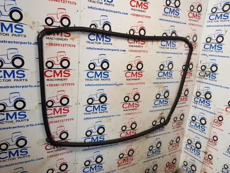 Ford 10, 30, 100, 200, 600, 1000 Super Q Cab Rear Windows Seal E7nn9442082ca - Okno a diely pre Automobil: obrázok 2 Ford 10, 30, 100, 200, 600, 1000 Super Q Cab Rear Windows Seal E7nn9442082ca - Okno a diely pre Automobil: obrázok 2