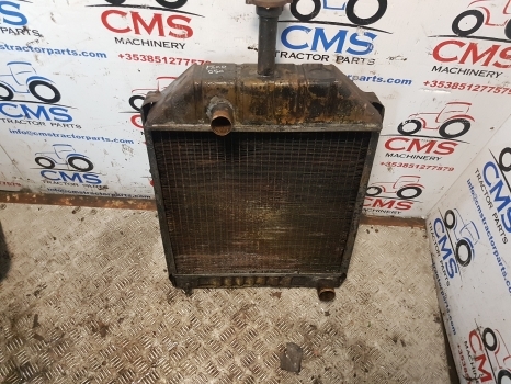 Ford 550, 655, 655a, 555a Radiator E0nn8005ea15l, 83925456 - Chladič pre Rýpadlo-nakladač: obrázok 1 Ford 550, 655, 655a, 555a Radiator E0nn8005ea15l, 83925456 - Chladič pre Rýpadlo-nakladač: obrázok 1