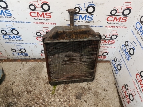 Ford 550, 655, 655a, 555a Radiator E0nn8005ea15l, 83925456 - Chladič pre Rýpadlo-nakladač: obrázok 3 Ford 550, 655, 655a, 555a Radiator E0nn8005ea15l, 83925456 - Chladič pre Rýpadlo-nakladač: obrázok 3