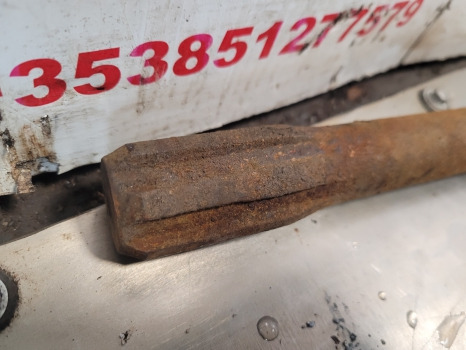 Ford 655c, 555c, 655d, 575d, 555b, 655 Front Axle Drive Shaft Car120972 - Predná náprava: obrázok 3 Ford 655c, 555c, 655d, 575d, 555b, 655 Front Axle Drive Shaft Car120972 - Predná náprava: obrázok 3