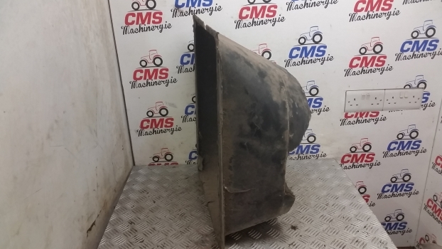 Ford 6710, 7710 Radiator Cowling E5nn8146ba, E5nn8146da - Chladiaci systém pre Traktor: obrázok 2 Ford 6710, 7710 Radiator Cowling E5nn8146ba, E5nn8146da - Chladiaci systém pre Traktor: obrázok 2