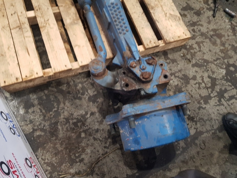 Ford 7740, 5640, 6640 Carraro 709 S2 Front Axle Complete 125150, Car128939 - Náprava a diely: obrázok 4 Ford 7740, 5640, 6640 Carraro 709 S2 Front Axle Complete 125150, Car128939 - Náprava a diely: obrázok 4
