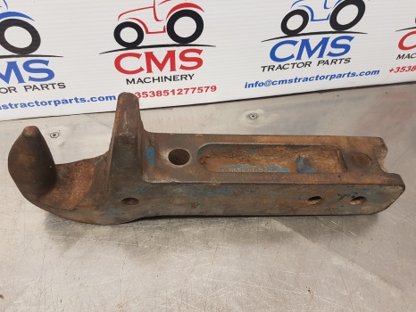 Ford 7810, 6610, 6410, 7710, 8210 Hook For Fwd. E0nne918ac29b, 83943810 - Rám/ Podvozok: obrázok 4 Ford 7810, 6610, 6410, 7710, 8210 Hook For Fwd. E0nne918ac29b, 83943810 - Rám/ Podvozok: obrázok 4