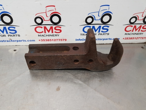 Ford 7810, 6610, 6410, 7710, 8210 Hook For Fwd. E0nne918ac29b, 83943810 - Rám/ Podvozok: obrázok 1 Ford 7810, 6610, 6410, 7710, 8210 Hook For Fwd. E0nne918ac29b, 83943810 - Rám/ Podvozok: obrázok 1