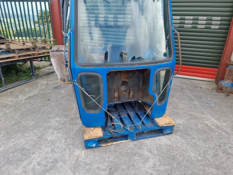 Ford 7810, 7910, 8210, Complete Super Q Cab Series 2, Complete Cab Cab No60 - Kabína: obrázok 3 Ford 7810, 7910, 8210, Complete Super Q Cab Series 2, Complete Cab Cab No60 - Kabína: obrázok 3