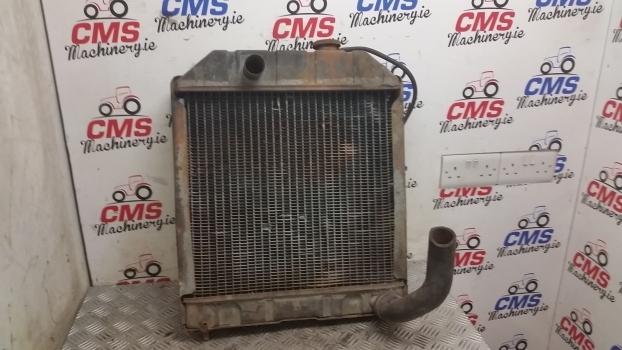 Ford Engine Water Cooling Radiator. Please See The Description. - Chladič pre Traktor: obrázok 1 Ford Engine Water Cooling Radiator. Please See The Description. - Chladič pre Traktor: obrázok 1