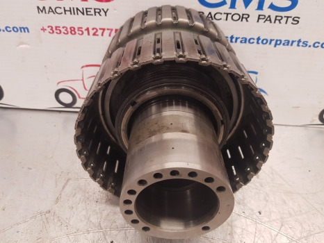 Ford New Holland 40 And Ts Series, 8240 Rear Clutch Housing, 82036853, 82016096 - Spojka a diely pre Poľnohospodárske stroje: obrázok 3 Ford New Holland 40 And Ts Series, 8240 Rear Clutch Housing, 82036853, 82016096 - Spojka a diely pre Poľnohospodárske stroje: obrázok 3