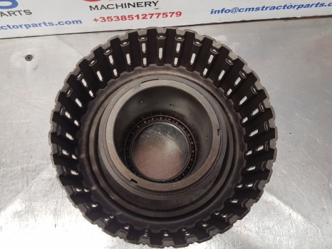 Ford New Holland 40 And Ts Series Rear Clutch Housing 82036853, 82016096 - Spojka a diely: obrázok 4 Ford New Holland 40 And Ts Series Rear Clutch Housing 82036853, 82016096 - Spojka a diely: obrázok 4
