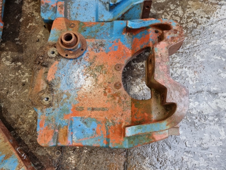 Ford Tw, 30 Series, Front Axle Support 9625687, E1nn3a042ha - Predná náprava: obrázok 1 Ford Tw, 30 Series, Front Axle Support 9625687, E1nn3a042ha - Predná náprava: obrázok 1