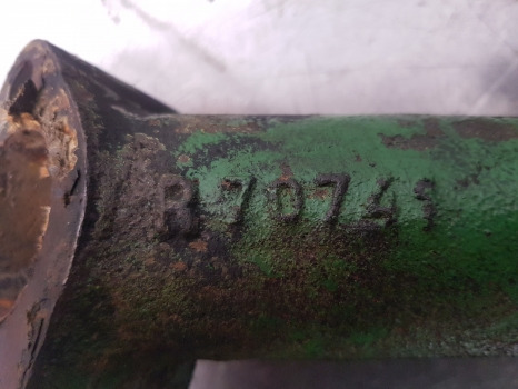 John Deere 2130, 2030, 1950 Thermostat Housing Tube R70741, T18074, R70736 - Termostat pre Poľnohospodárske stroje: obrázok 3 John Deere 2130, 2030, 1950 Thermostat Housing Tube R70741, T18074, R70736 - Termostat pre Poľnohospodárske stroje: obrázok 3