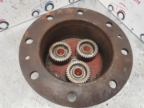 John Deere 2650 Front Axle Hub Hat Assy L60111, L60110, 4472463005, 4472363006 - Náboj pre Traktor: obrázok 4 John Deere 2650 Front Axle Hub Hat Assy L60111, L60110, 4472463005, 4472363006 - Náboj pre Traktor: obrázok 4